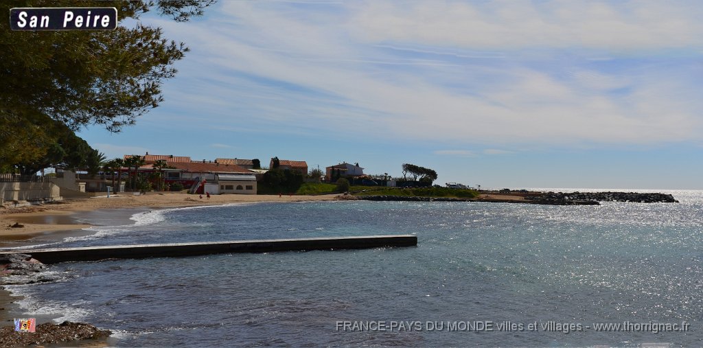 San Peire et la pointe de l arpillon 2 copie.jpg - San Peïre - Sa plage. 02 avril 2015.